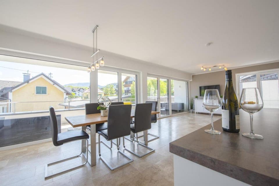 Living room, Seating area, Dining area