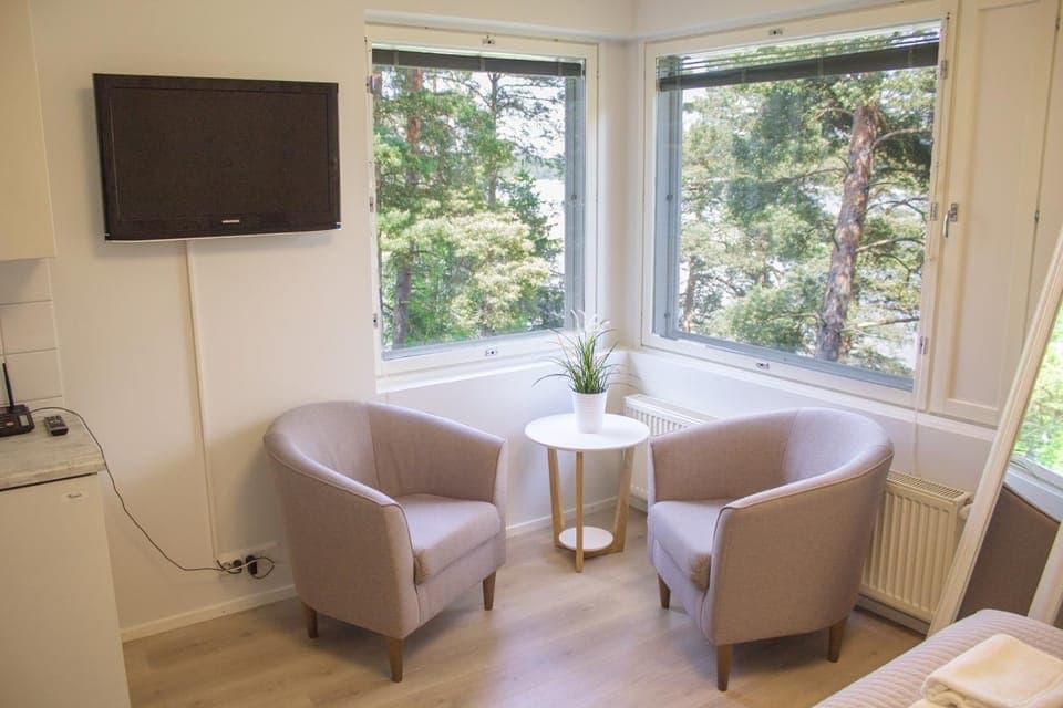 TV and multimedia, Seating area