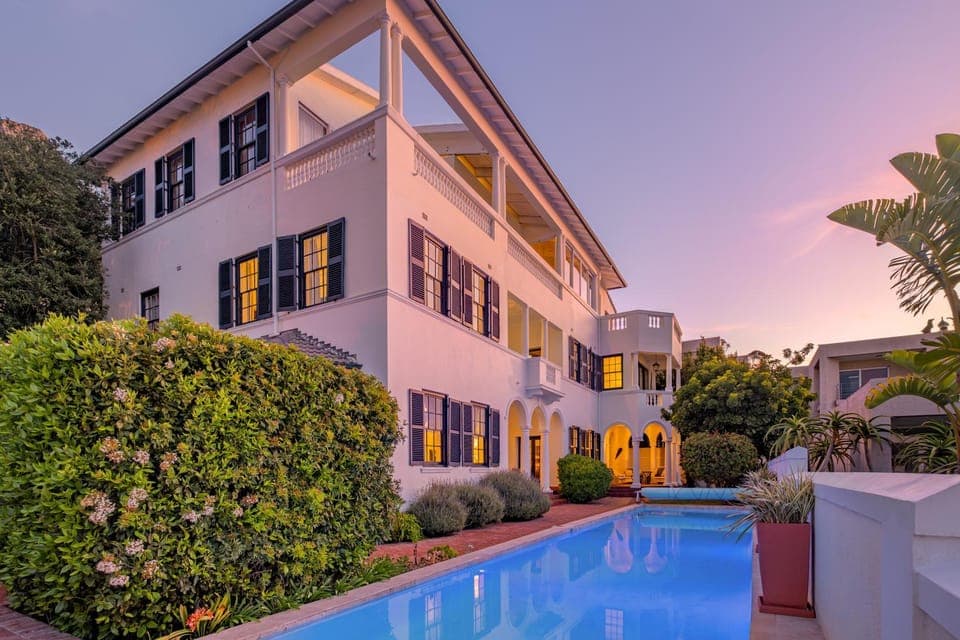 Property building, Swimming pool