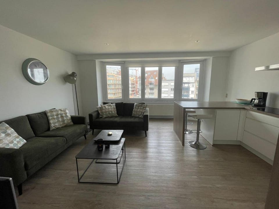 Seating area, kitchen