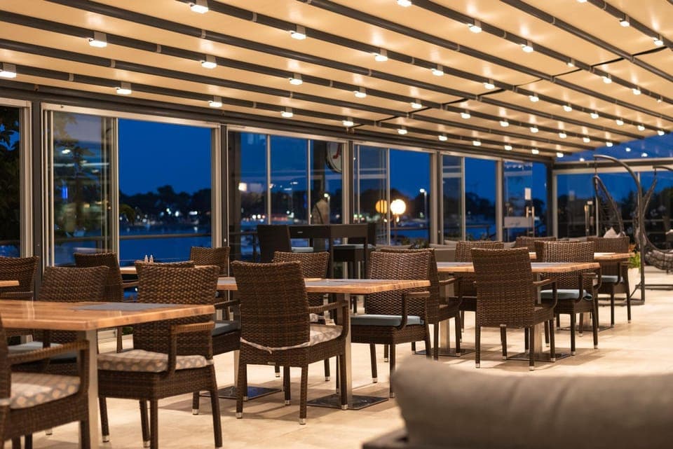 Night, Balcony/Terrace, Banquet/Function facilities, Seating area