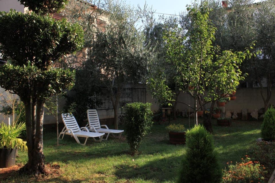 Location, children, Family