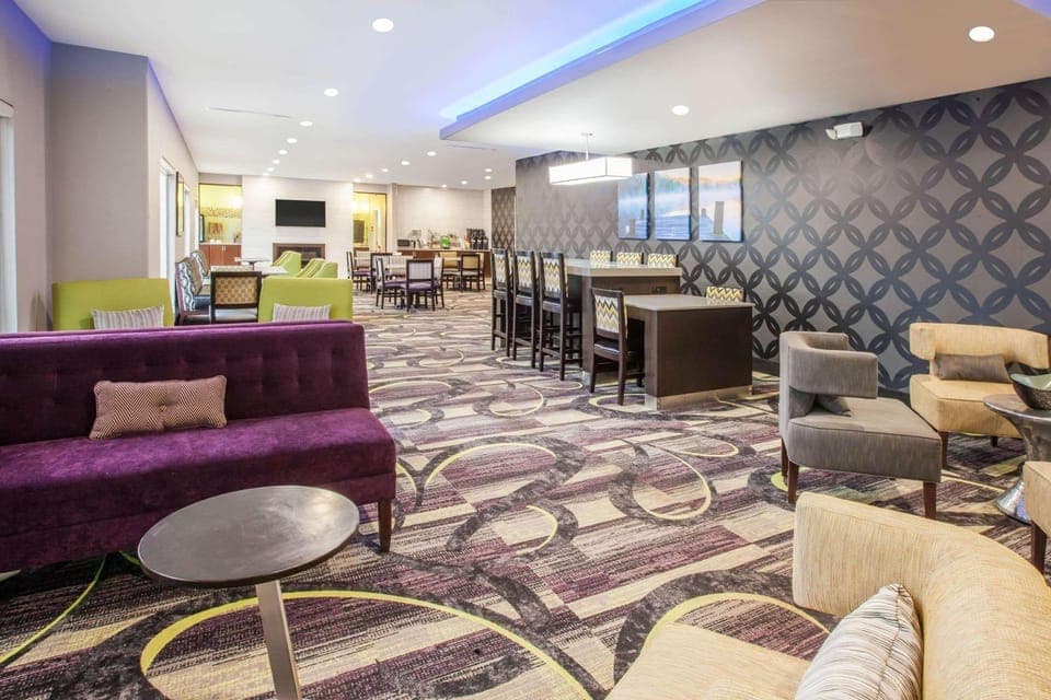 Lobby or reception, On site