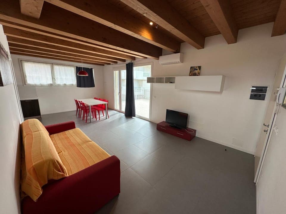 TV and multimedia, Seating area