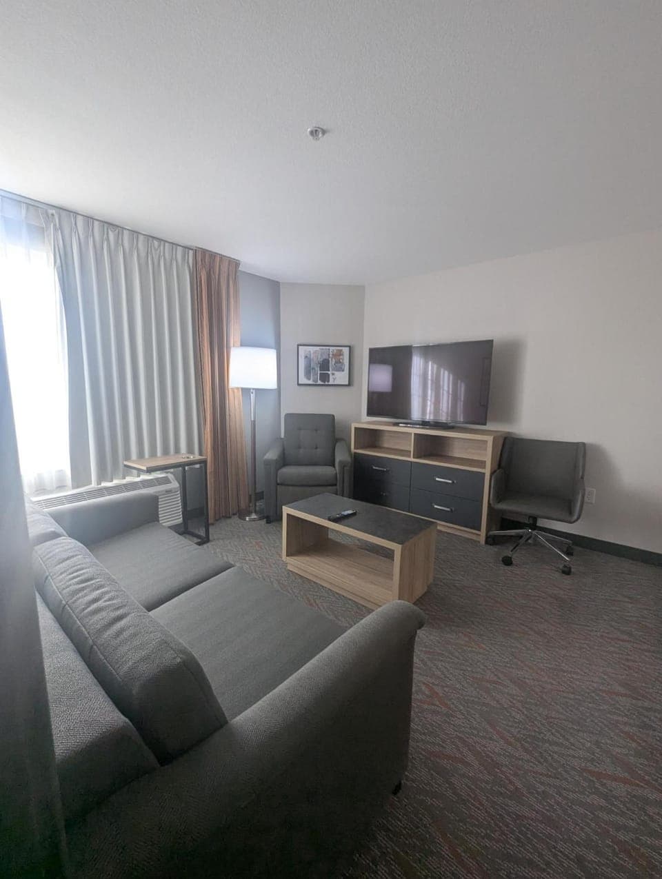 Communal lounge/ TV room, TV and multimedia, Living room, Seating area