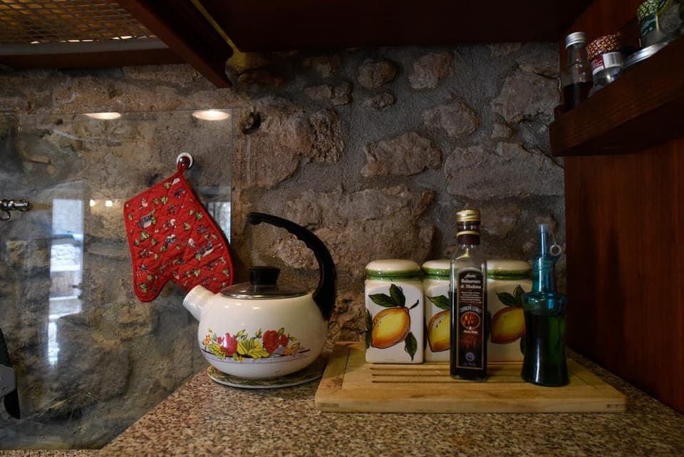 Kitchen or kitchenette, Decorative detail