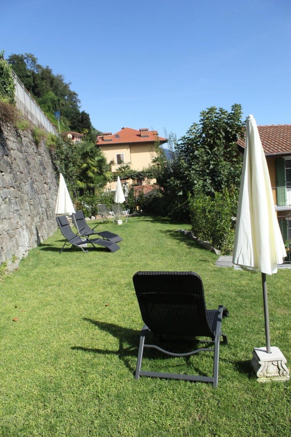 Camera Molly Bed and Breakfast in Cannero Riviera