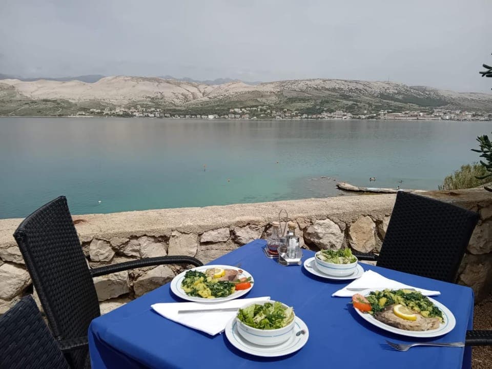 View (from property/room), Food, City view, Sea view