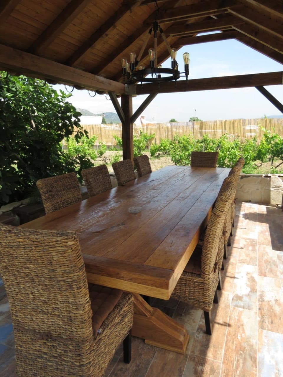 BBQ facilities, Garden, Seating area