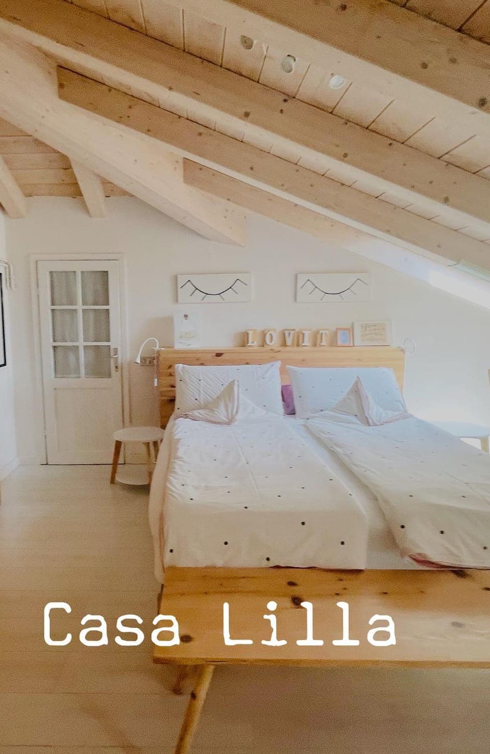 Bedroom, air conditioner