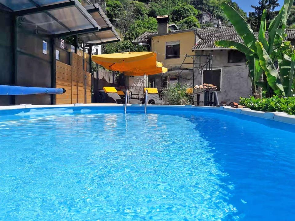 Pool view, Swimming pool, sunbed