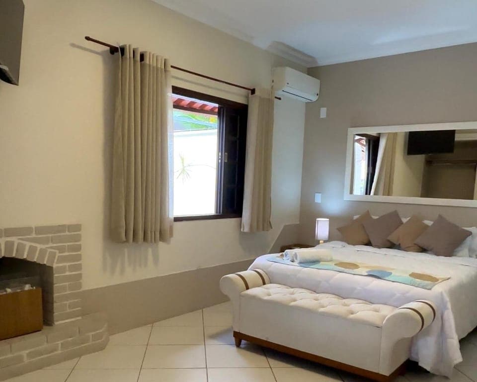 Bed, Bedroom, towels, air conditioner