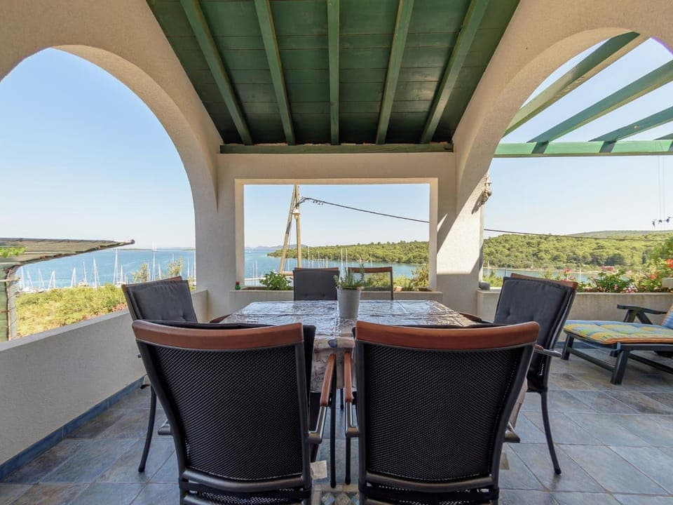 Property building, Balcony/Terrace