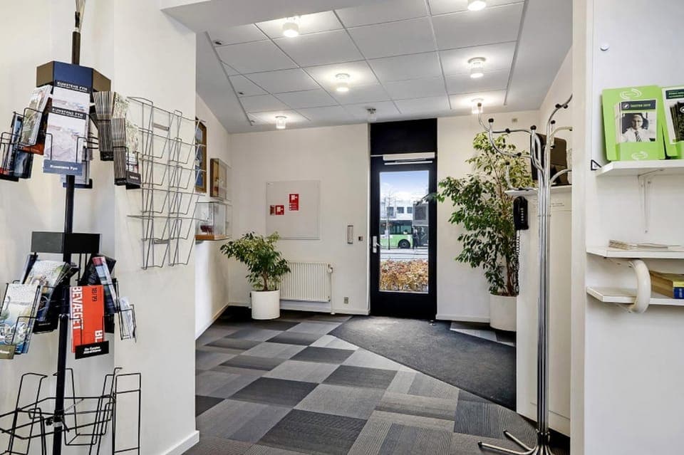 Lobby or reception, Other