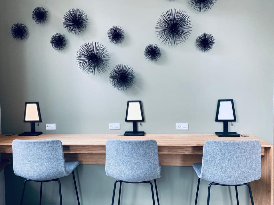 Property building, Lobby or reception, Decorative detail, Seating area