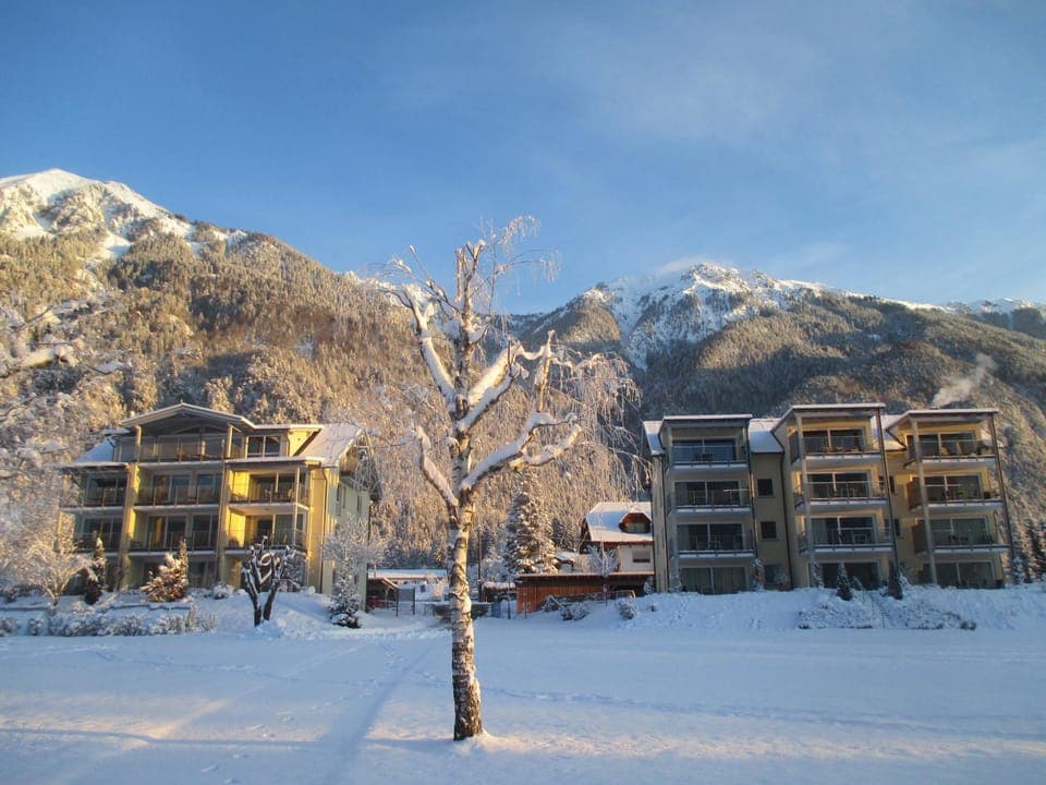 Facade/entrance, Balcony/Terrace