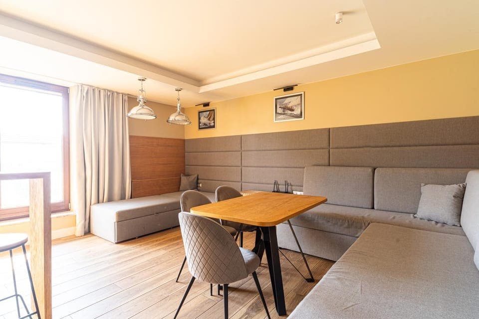 Living room, Seating area, Dining area