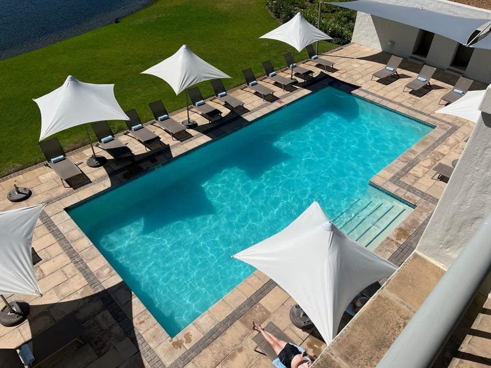 Pool view, Swimming pool, sunbed