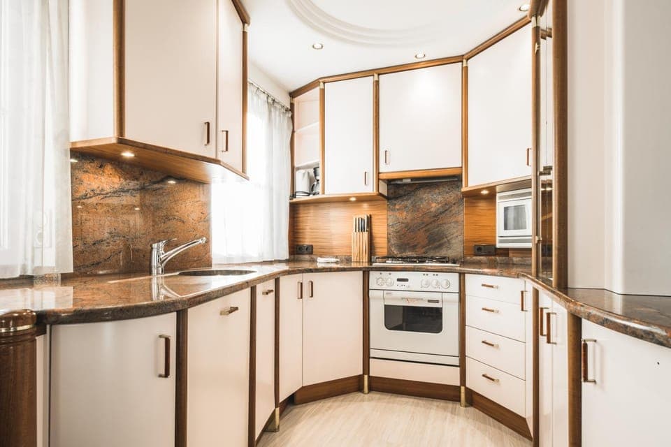 Kitchen or kitchenette