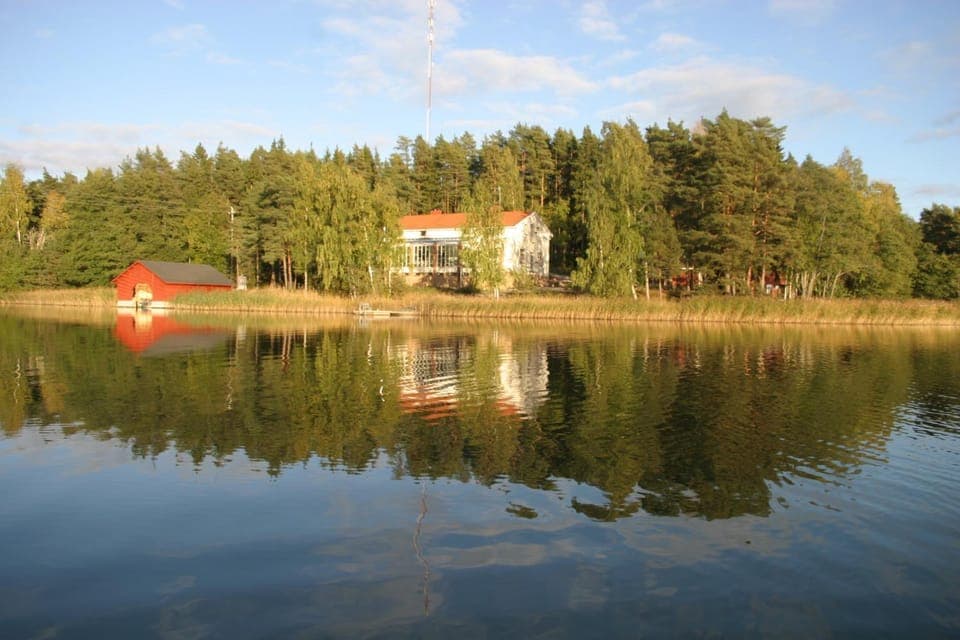 Patio, Facade/entrance, Natural landscape, BBQ facilities, Fishing, Sauna, Balcony/Terrace, Beach, Beach, On site, Sea view, Area and facilities