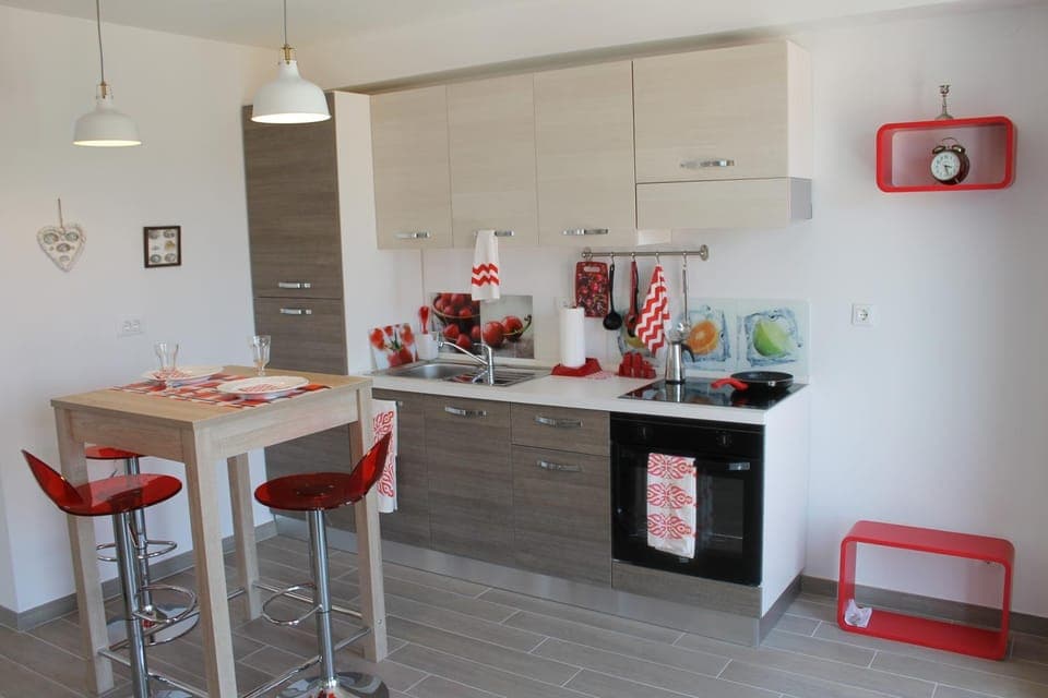 Kitchen or kitchenette