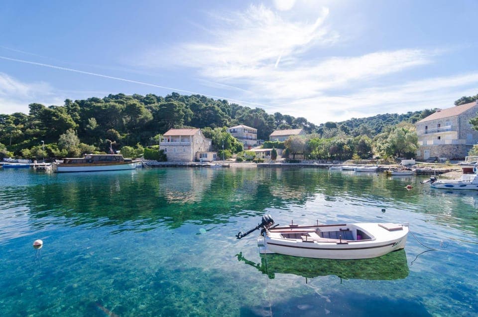 Neighbourhood, Natural landscape