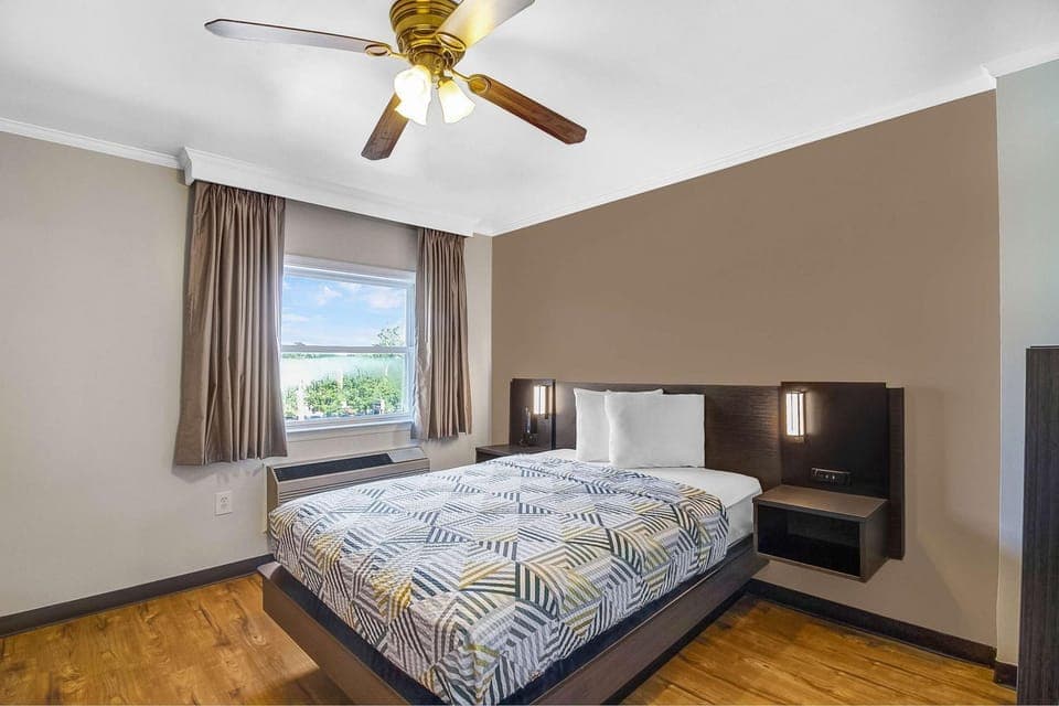 Photo of the whole room, On site