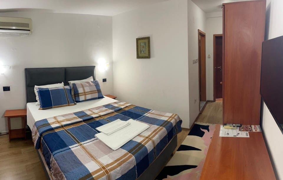 Bed, Photo of the whole room