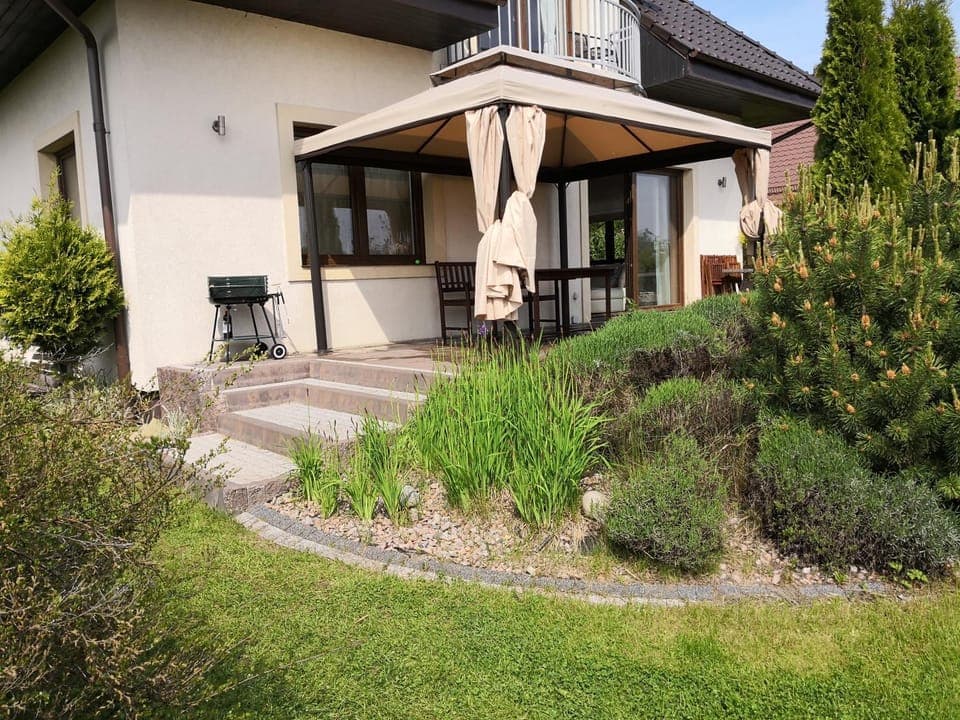 Property building, Patio, Facade/entrance