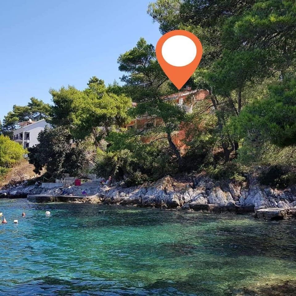 Facade/entrance, Sea view