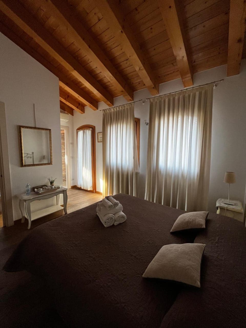 TV and multimedia, Photo of the whole room