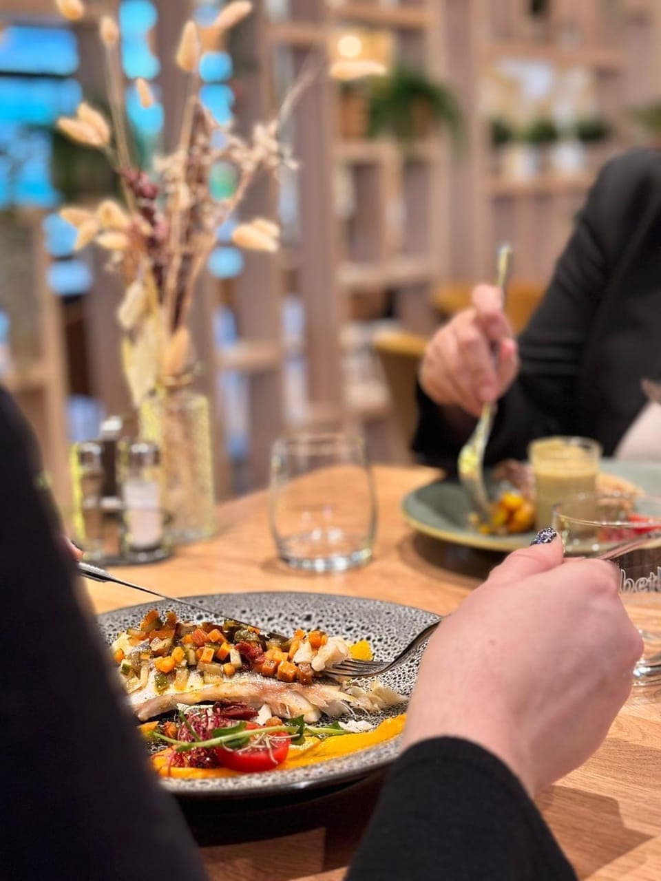 Restaurant/places to eat, Food and drinks, Food, Dinner, Drinks