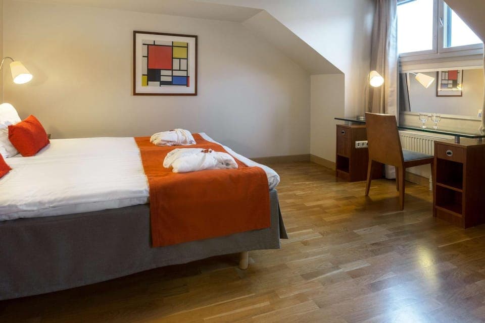 Photo of the whole room, On site