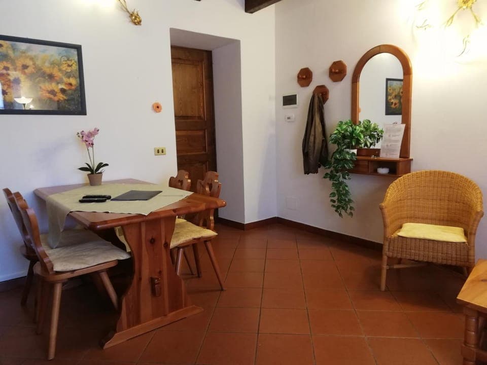 View (from property/room), Seating area, Dining area