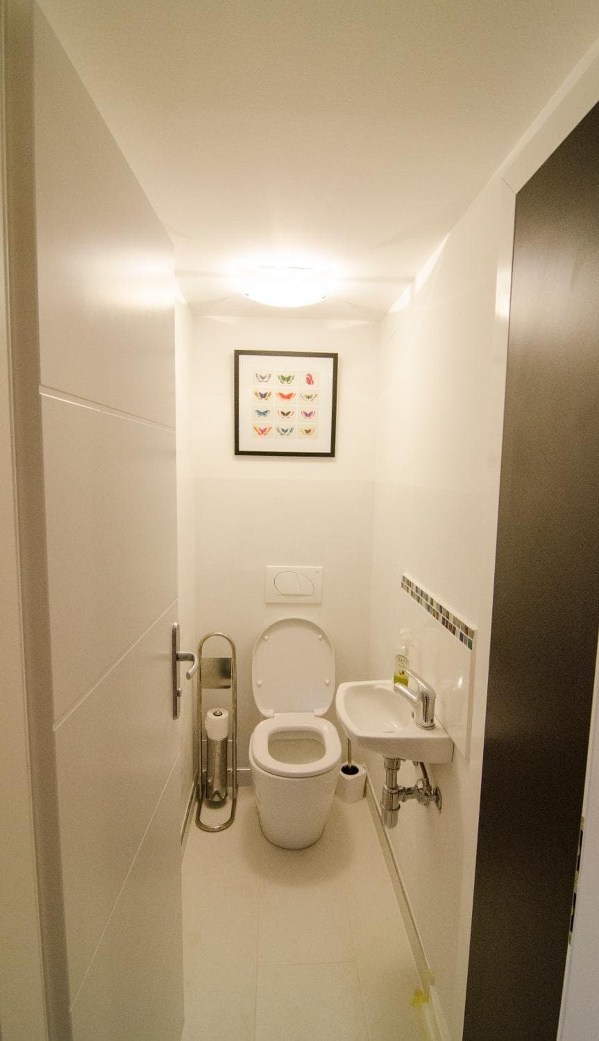 Toilet, Photo of the whole room