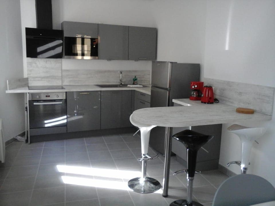 Kitchen or kitchenette
