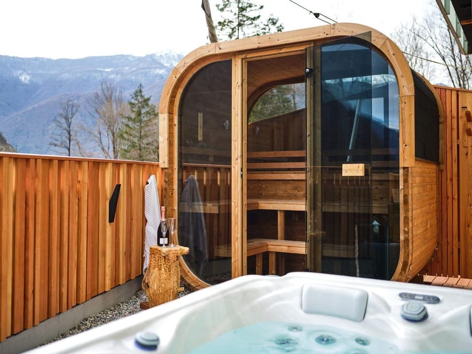 Natural landscape, Hot Tub, Mountain view, Breakfast