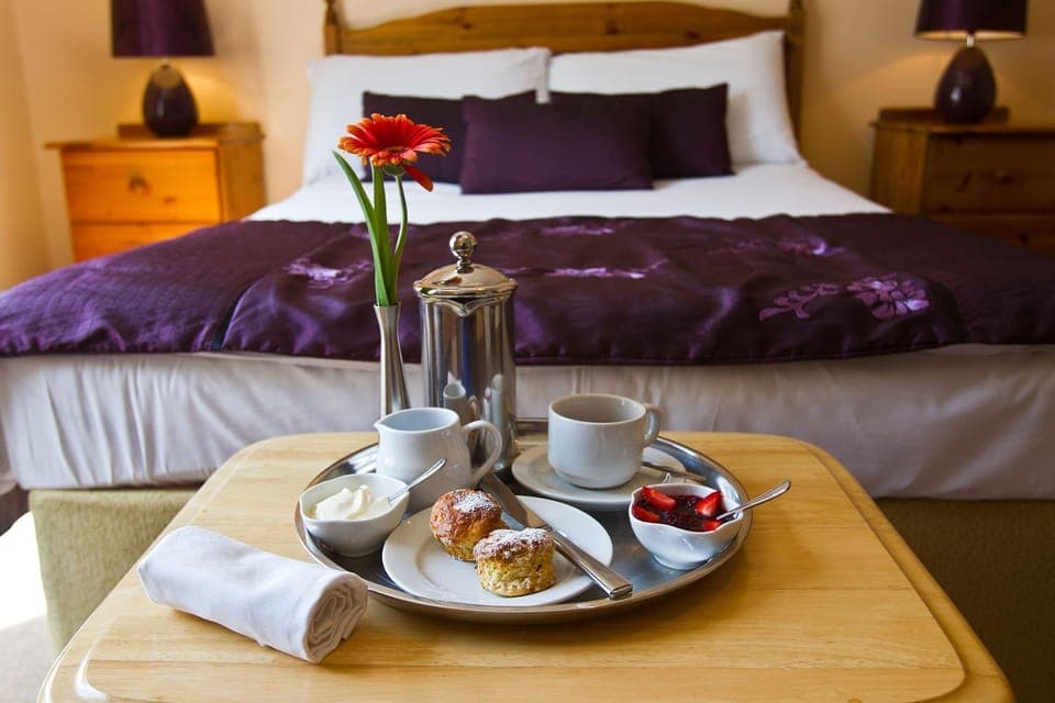 Food and drinks, Continental breakfast