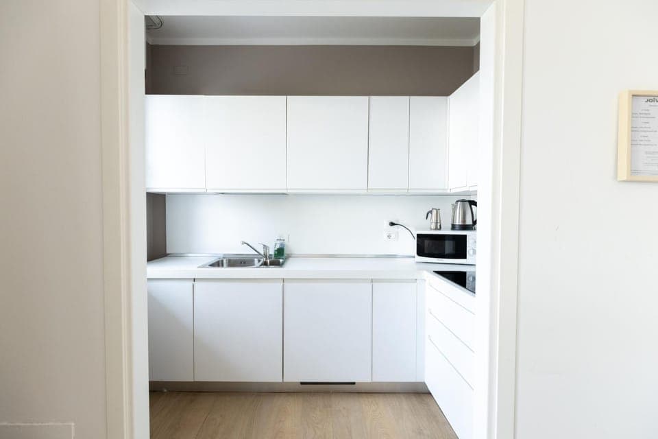 TV and multimedia, Kitchen or kitchenette, Living room, Seating area, Dining area, air conditioner