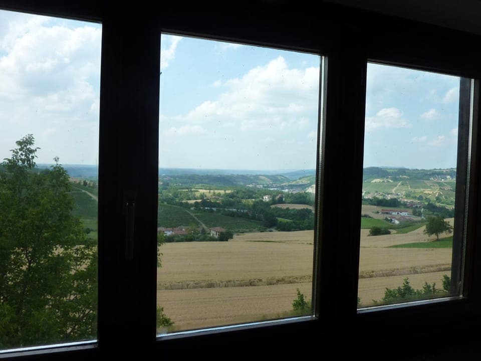 Dining area, City view, Mountain view