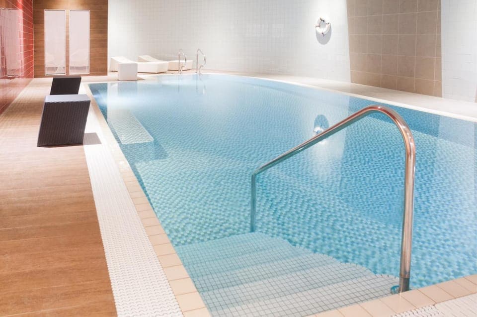 Steam room, Swimming pool, Swimming pool