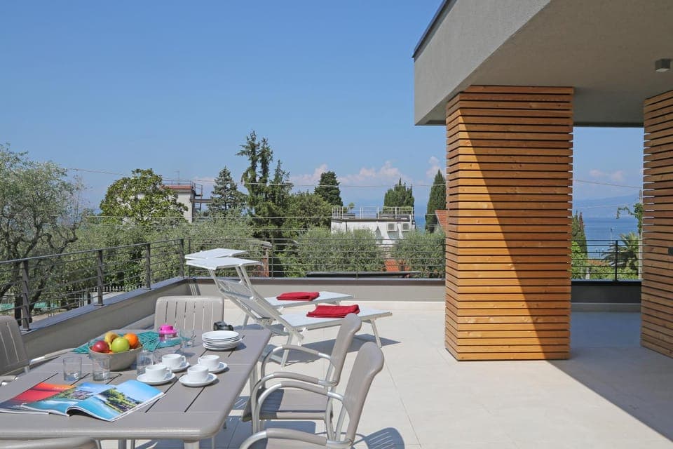 Day, Balcony/Terrace, Lake view, Pool view