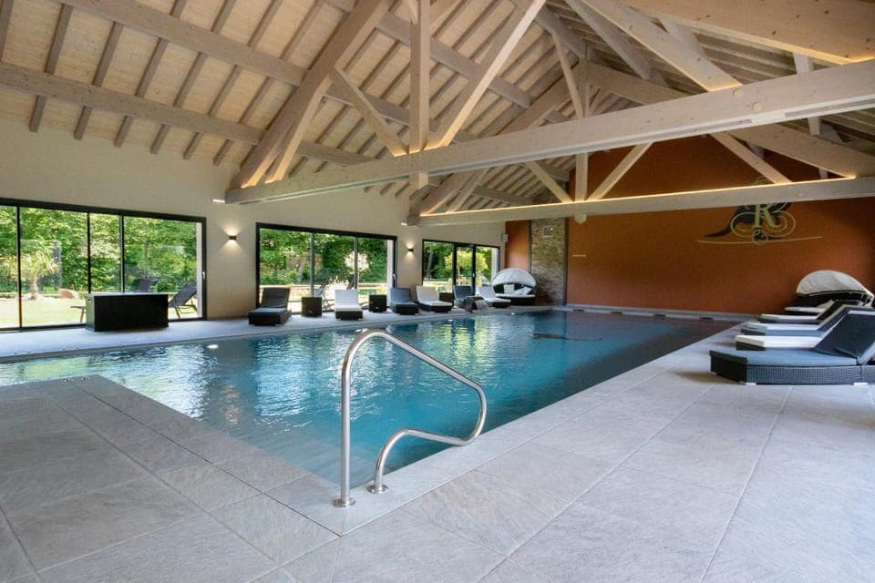 Swimming pool, Swimming pool