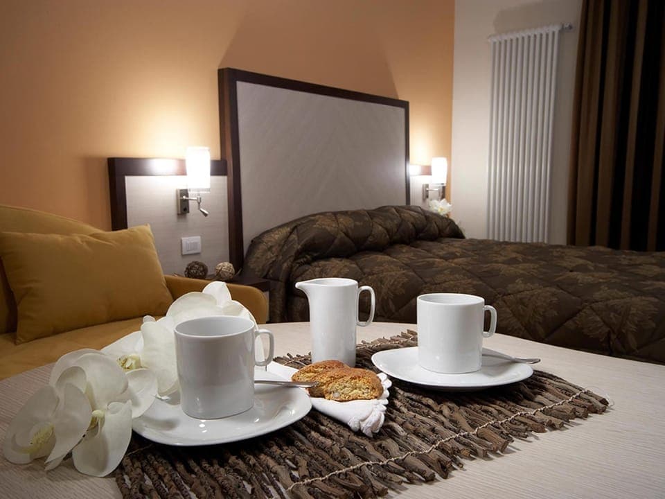 Photo of the whole room, Decorative detail, Bedroom, Breakfast