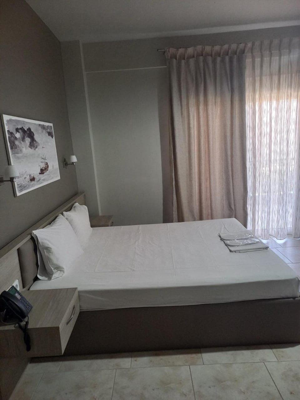 Bed, Photo of the whole room