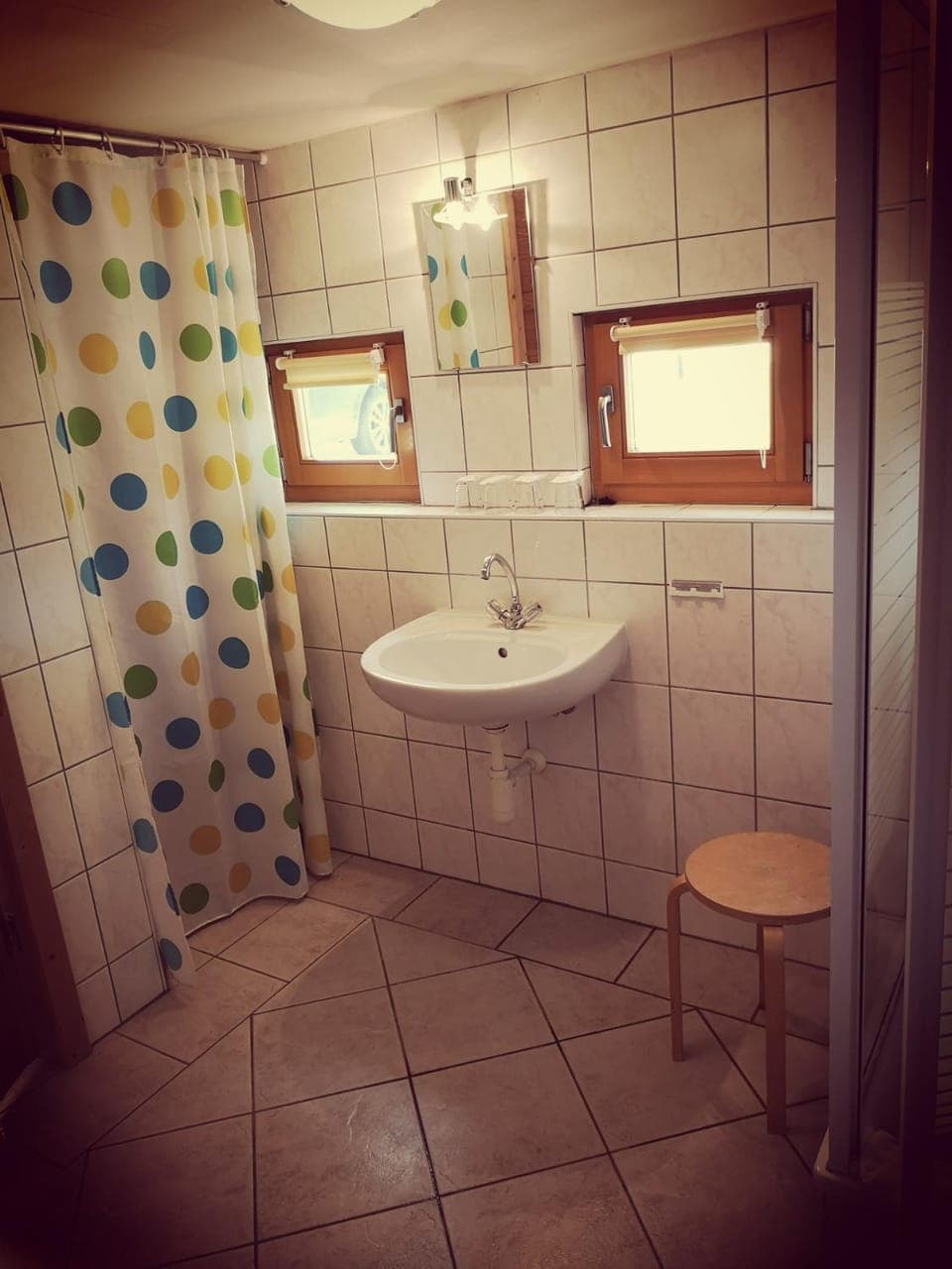 Bathroom, Photo of the whole room, Decorative detail