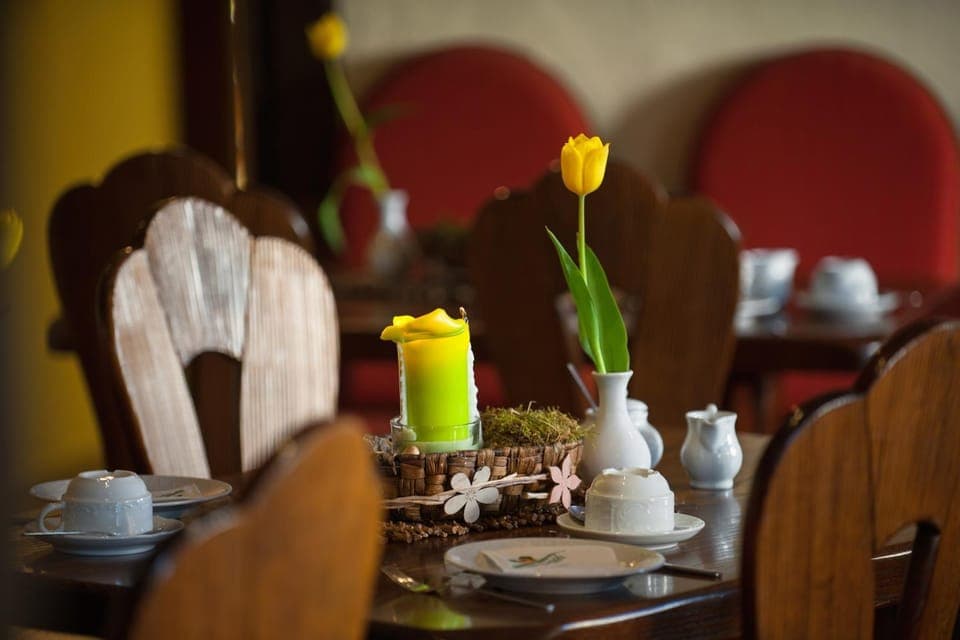 Food and drinks, Food