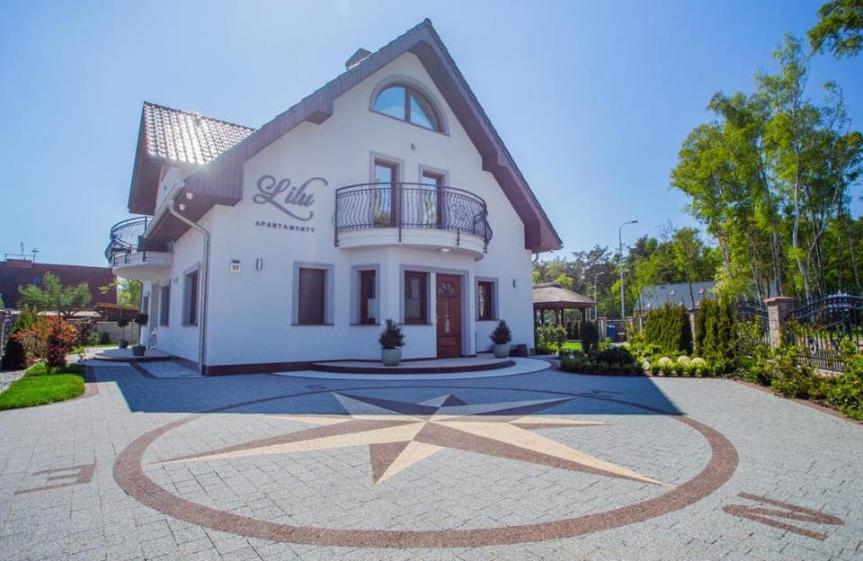 Facade/entrance, Day, Summer, BBQ facilities, Garden, Balcony/Terrace, On site