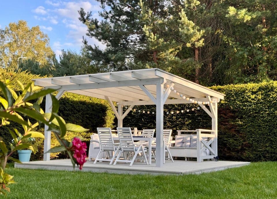 Property building, Patio, BBQ facilities, Children play ground, Children play ground, Fishing, Garden, Beach, Hiking, Cycling, Diving, Pets, Garden view, pet friendly