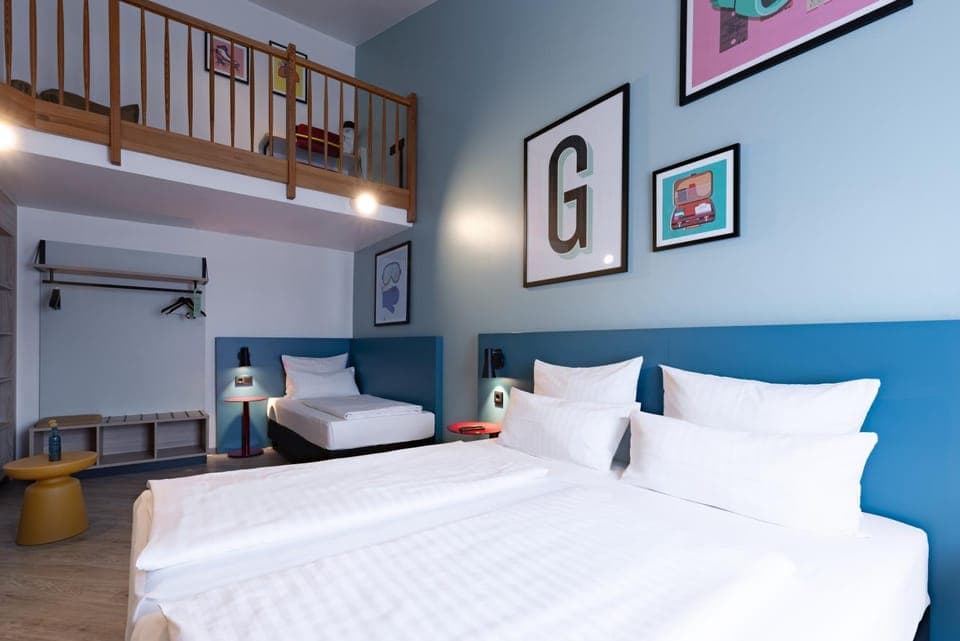 Bed, Photo of the whole room, Bedroom, wardrobe